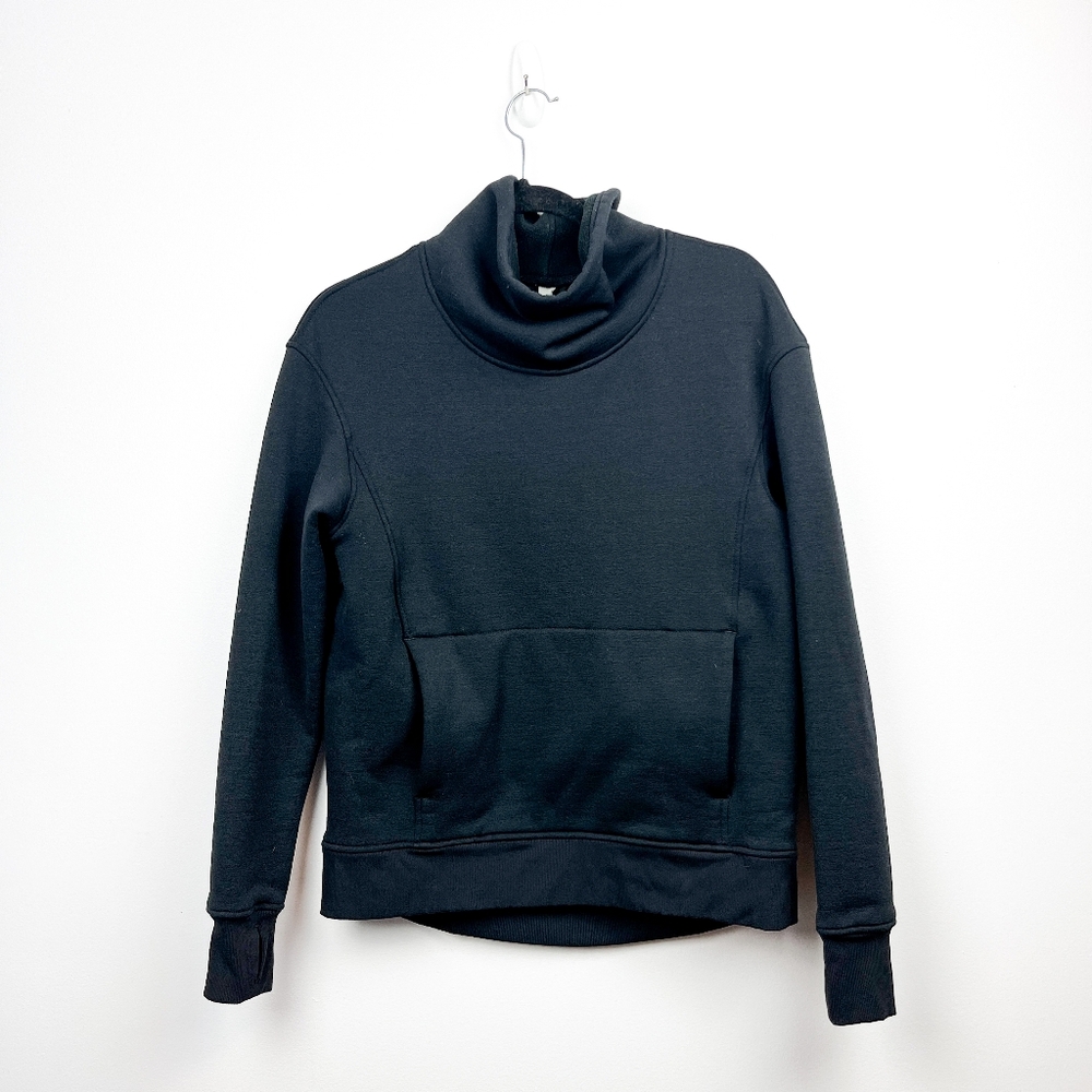 Lululemon Black Long Sleeve Athletic Pullover Sweater
